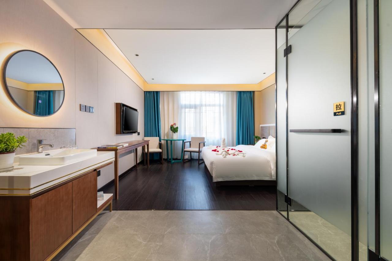 Tangfu - Located In The Center Adjacent To The Subway Station Close To Nanluoguxiang Gulou Temple Tiananmen Square Forbidden Temple Of Heaven Providing Laundry Car And Ticketing Services Hotel 3*