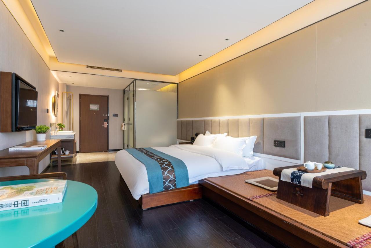 Tangfu - Located In The Center Adjacent To The Subway Station Close To Nanluoguxiang Gulou Temple Tiananmen Square Forbidden Temple Of Heaven Providing Laundry Car And Ticketing Services Hotel Beijing